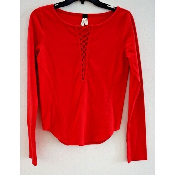 Free People We The Free OB745830 Women's Sz S Jacqui Red Lace Up Long Sleeve Top - Picture 1 of 6
